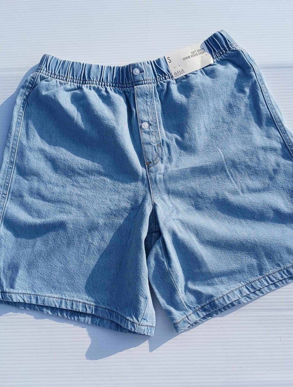 NEW NWT Light Wash Denim Boxer Jean Shorts Elastic Waist a.n.a size S Small